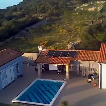 Vakantiehuis Family Friendly House With A Swimming Pool Cunski, Losinj - 24170