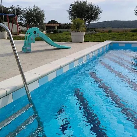 Family Friendly House With A Swimming Pool Cunski, Losinj - 24170 Casa vacanze