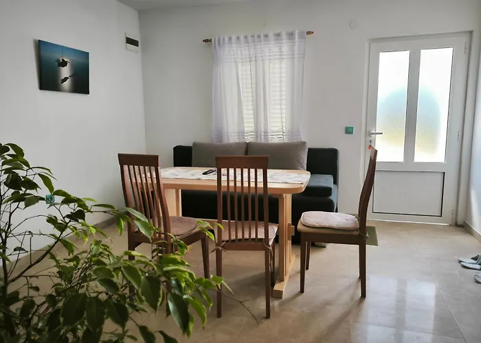 Family Friendly House With A Swimming Pool Cunski, Losinj - 24170 بيت للعطل *