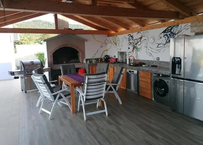 Family Friendly House With A Swimming Pool Cunski, Losinj - 24170 Čunski