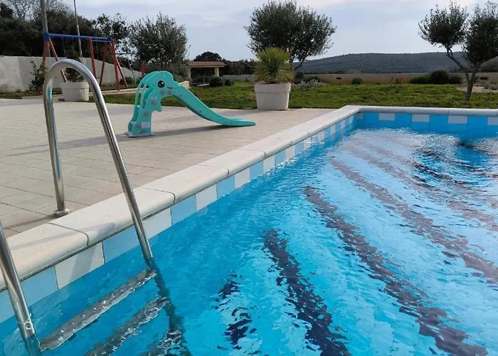 Family Friendly House With A Swimming Pool Cunski, Losinj - 24170 بيت للعطل